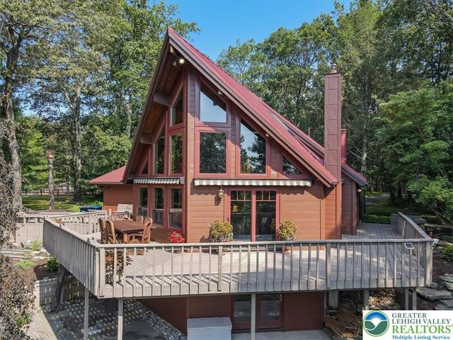 141 Longview Drive, Ross Twp, PA 18353