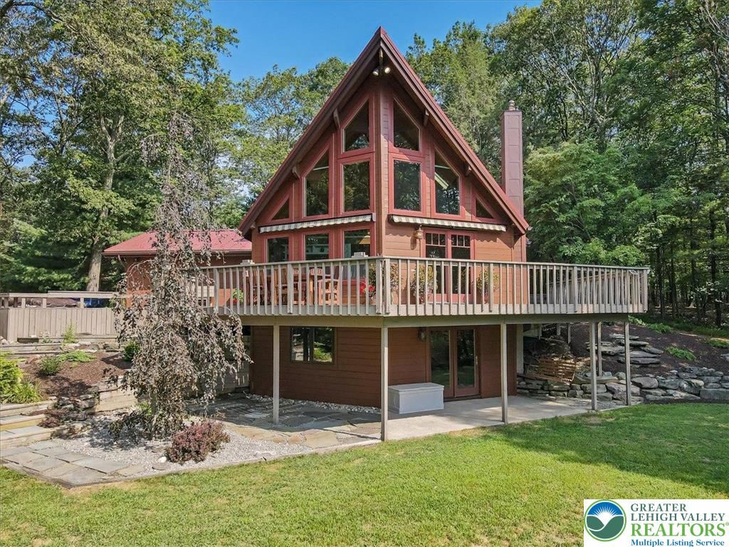 141 Longview Drive, Ross Twp, PA 18353