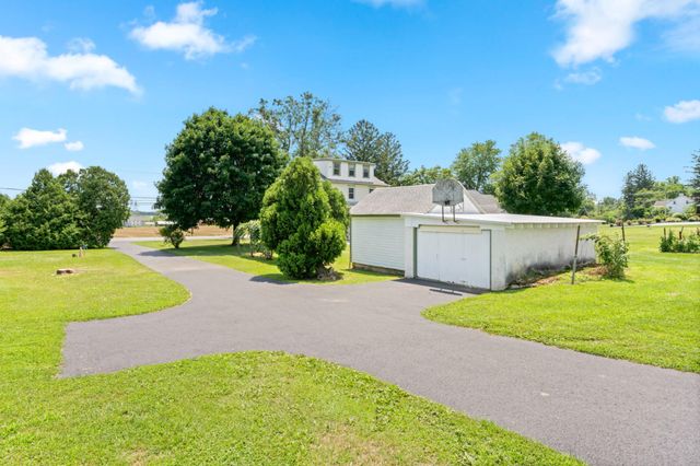 1667 ROUTE 100, Barto, PA 19504