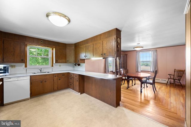 1667 ROUTE 100, Barto, PA 19504