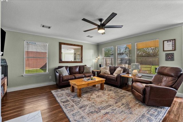 16235 Constitution Lane, Friendswood, TX 77546