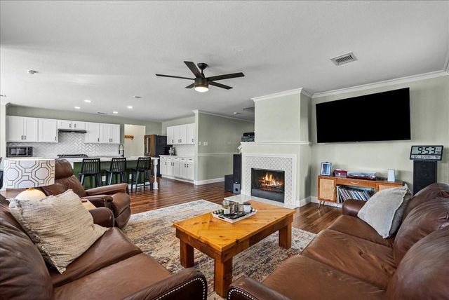 16235 Constitution Lane, Friendswood, TX 77546