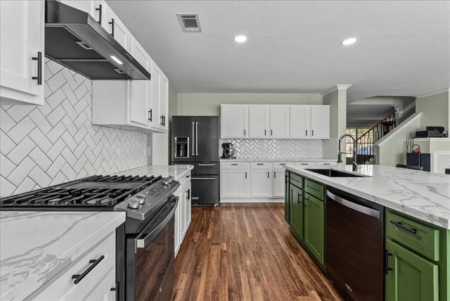 16235 Constitution Lane, Friendswood, TX 77546