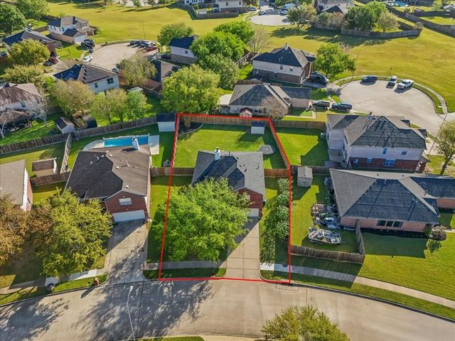 16235 Constitution Lane, Friendswood, TX 77546