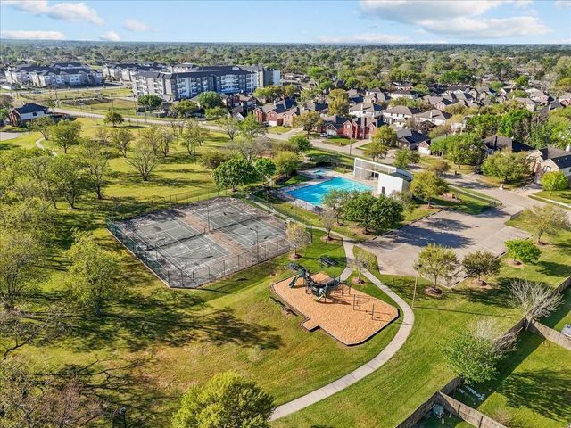 16235 Constitution Lane, Friendswood, TX 77546