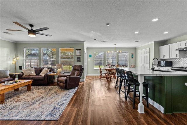 16235 Constitution Lane, Friendswood, TX 77546