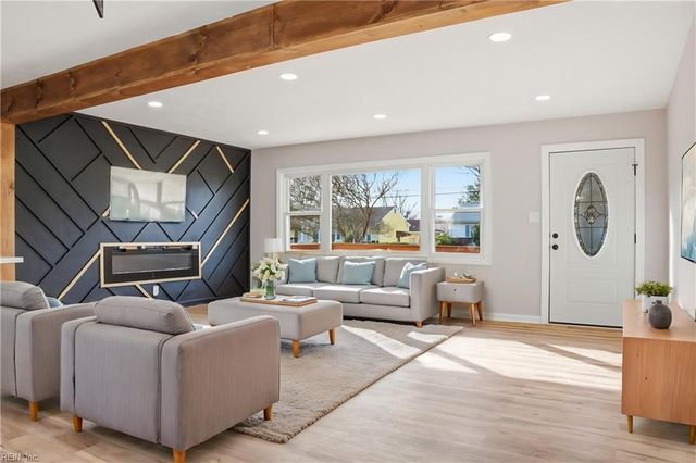 1864 Branchwood ST, Norfolk, VA 23518