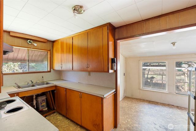 425 Winston Creek Road, Mossyrock, WA 98564