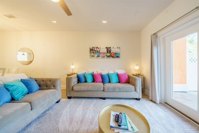 6079 Valhalla Ave, Pensacola, FL 32507