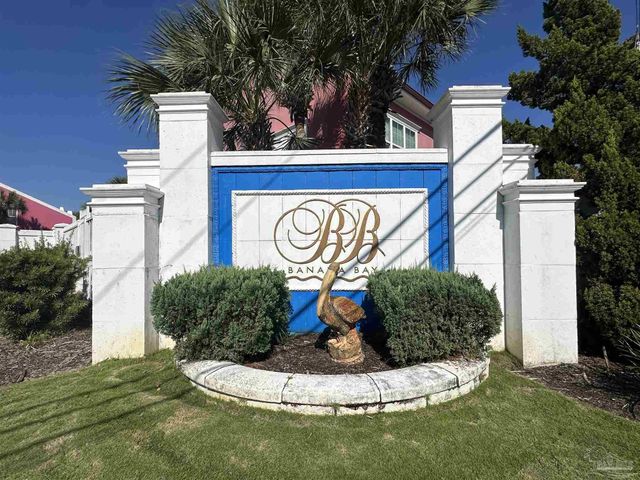 6079 Valhalla Ave, Pensacola, FL 32507