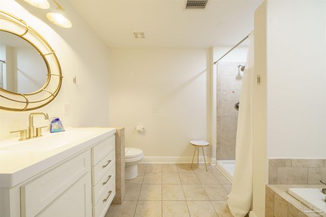 6079 Valhalla Ave, Pensacola, FL 32507