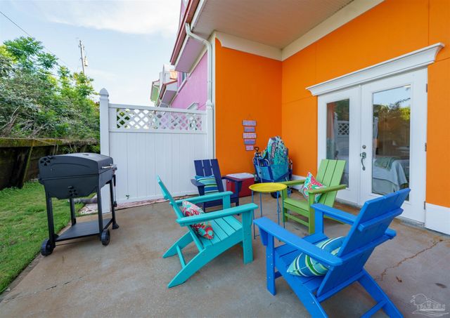 6079 Valhalla Ave, Pensacola, FL 32507