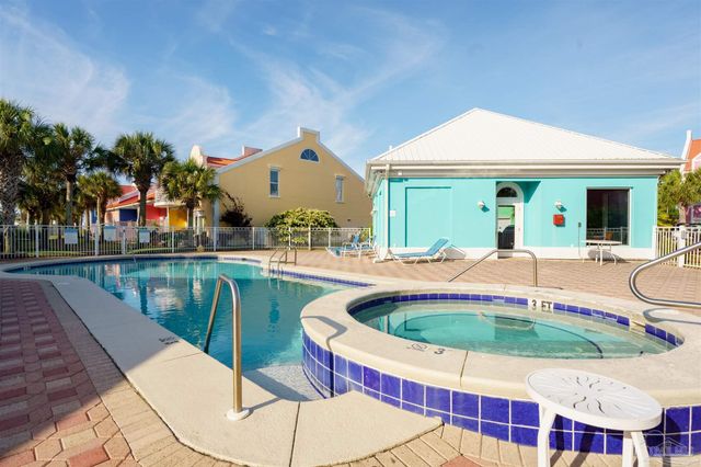 6079 Valhalla Ave, Pensacola, FL 32507