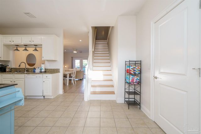 6079 Valhalla Ave, Pensacola, FL 32507