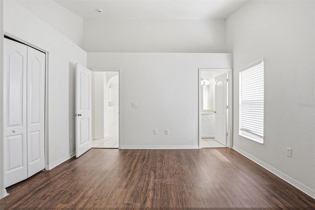 5817 MOHR LOOP, Tampa, FL 33615