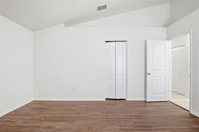 5817 MOHR LOOP, Tampa, FL 33615