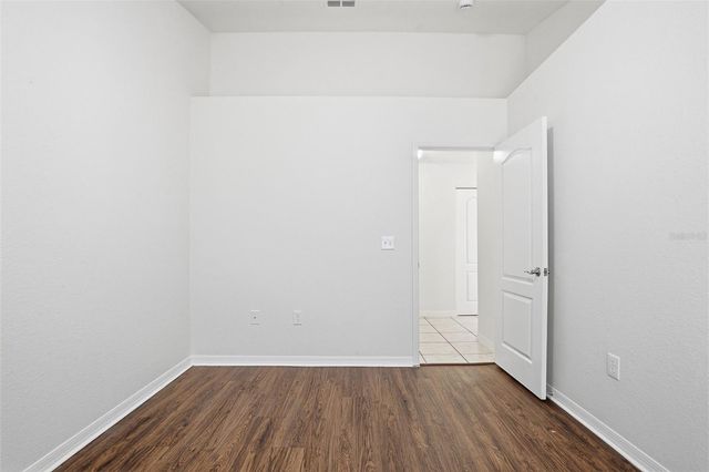 5817 MOHR LOOP, Tampa, FL 33615