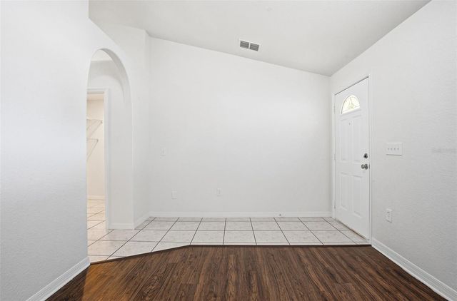 5817 MOHR LOOP, Tampa, FL 33615