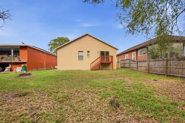 5817 MOHR LOOP, Tampa, FL 33615