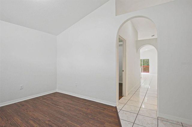 5817 MOHR LOOP, Tampa, FL 33615