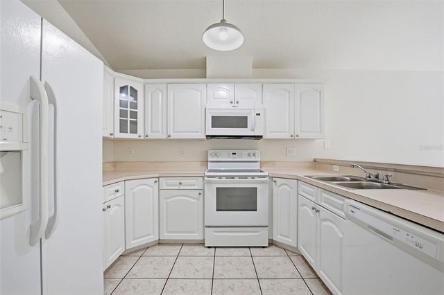 5817 MOHR LOOP, Tampa, FL 33615