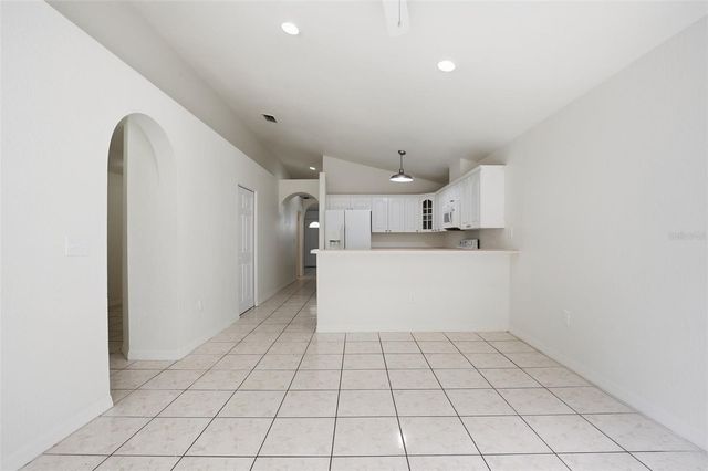 5817 MOHR LOOP, Tampa, FL 33615