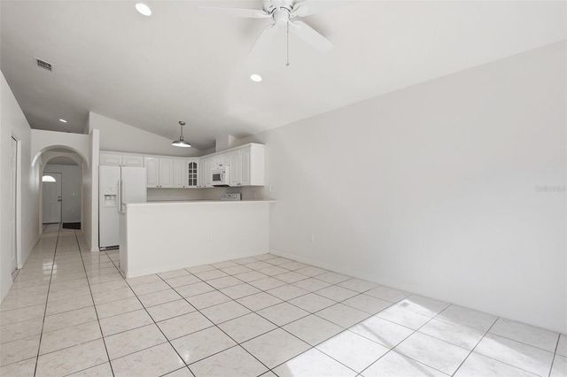 5817 MOHR LOOP, Tampa, FL 33615