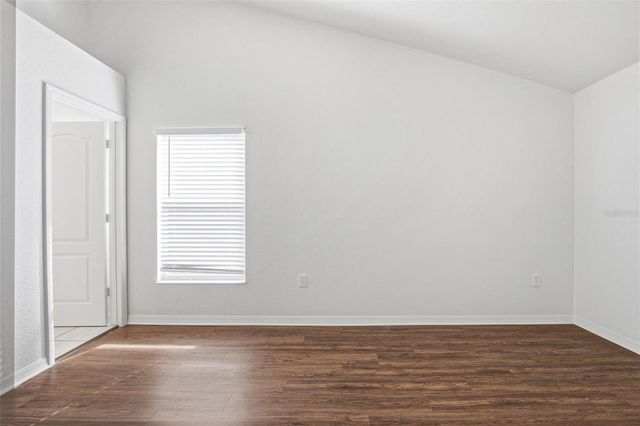 5817 MOHR LOOP, Tampa, FL 33615