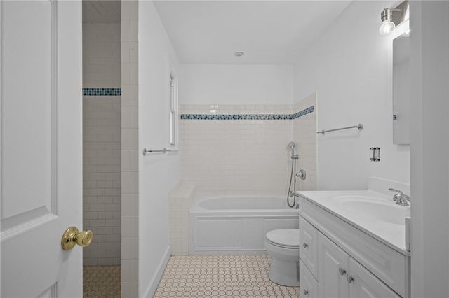 6 Conway Drive, Barrington, RI 02806