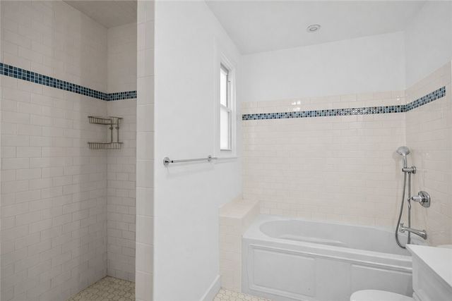 6 Conway Drive, Barrington, RI 02806