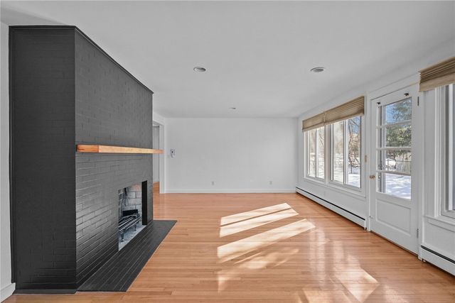 6 Conway Drive, Barrington, RI 02806