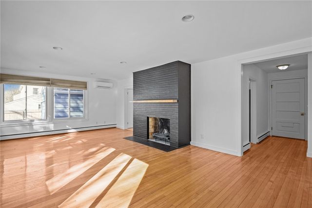 6 Conway Drive, Barrington, RI 02806