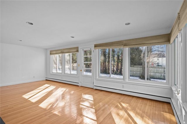 6 Conway Drive, Barrington, RI 02806