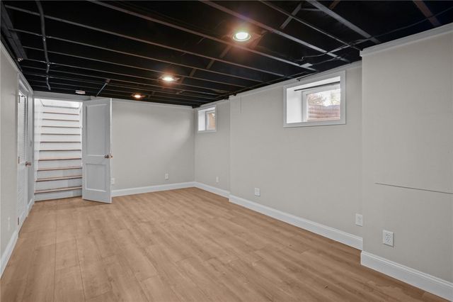 6 Conway Drive, Barrington, RI 02806