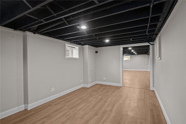 6 Conway Drive, Barrington, RI 02806