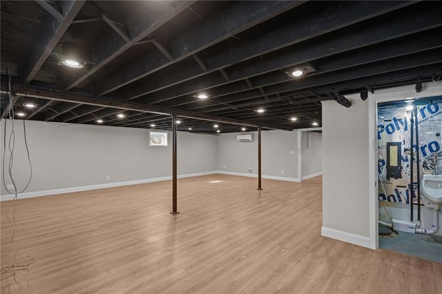 6 Conway Drive, Barrington, RI 02806