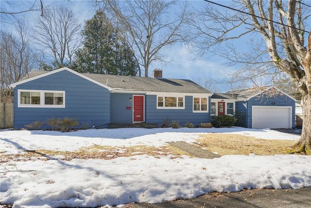6 Conway Drive, Barrington, RI 02806