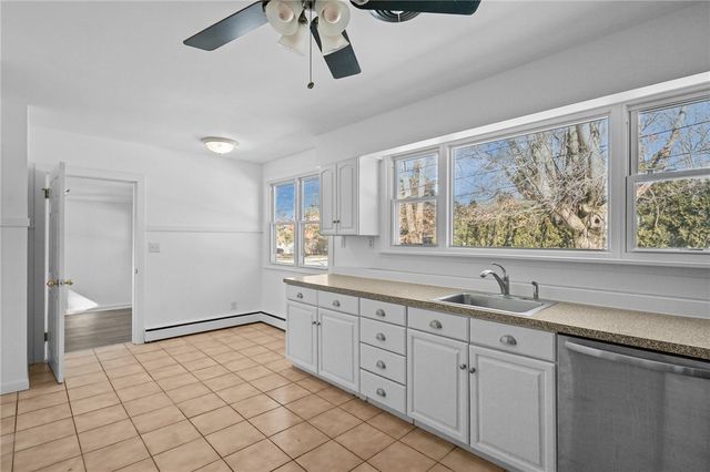 6 Conway Drive, Barrington, RI 02806