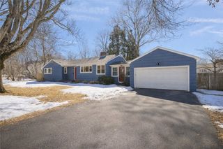 6 Conway Drive, Barrington, RI 02806