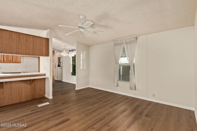 6260 S Waterton Drive, Tucson, AZ 85746