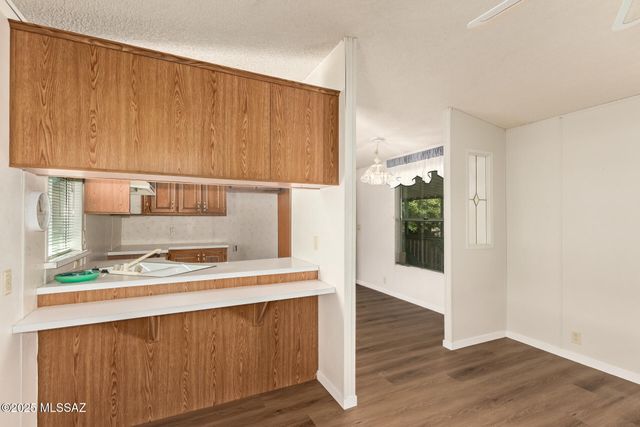 6260 S Waterton Drive, Tucson, AZ 85746