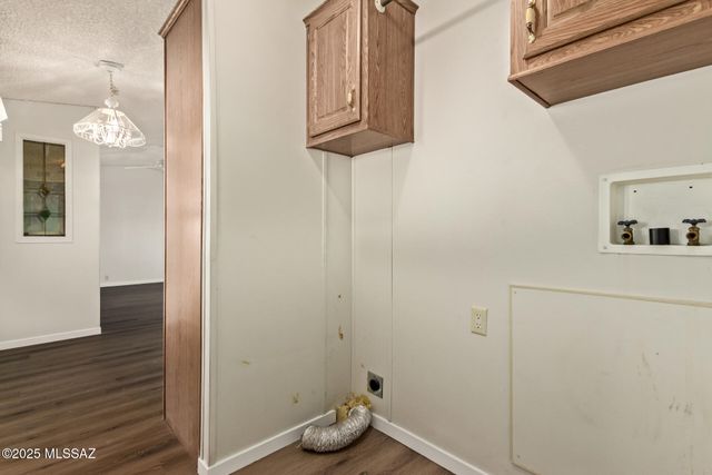 6260 S Waterton Drive, Tucson, AZ 85746