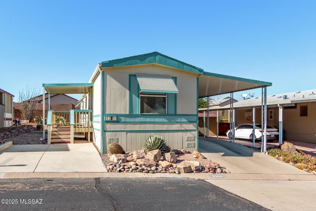 6260 S Waterton Drive, Tucson, AZ 85746