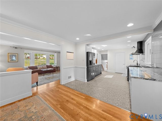 1614 Westcastle Dr, Henrico, VA 23238