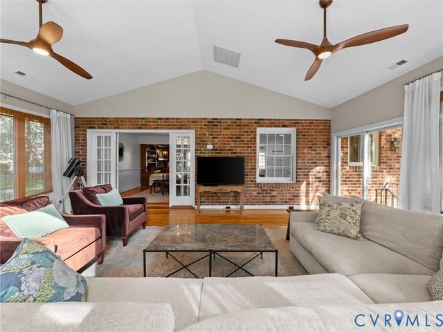 1614 Westcastle Dr, Henrico, VA 23238