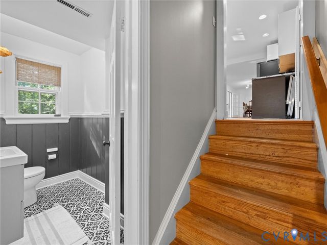 1614 Westcastle Dr, Henrico, VA 23238