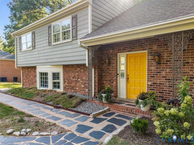 1614 Westcastle Dr, Henrico, VA 23238