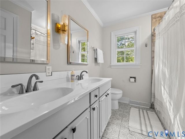 1614 Westcastle Dr, Henrico, VA 23238