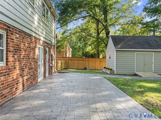 1614 Westcastle Dr, Henrico, VA 23238