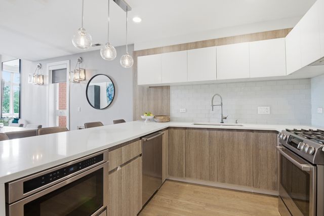 1639 N Artesian Avenue 2N, Chicago, IL 60647